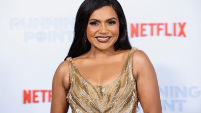 Mindy Kaling z zvezdo na hollywoodskem Pločniku slavnih