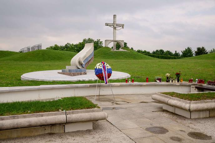 Spomenik padlim v vojni za Slovenijo | Spomenik padlim v vojni za Slovenijo na ljubljanskih Žalah | Foto STA
