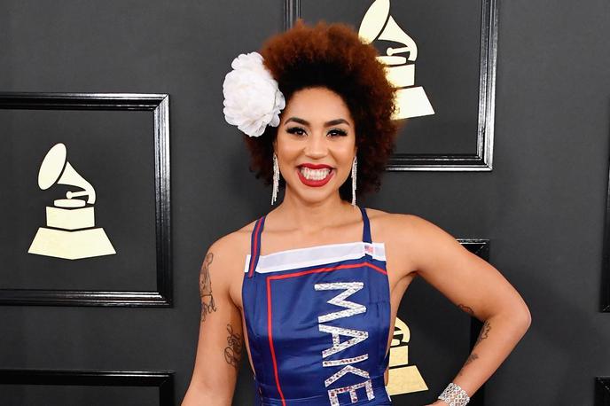 joy villa grammy obleka 2017