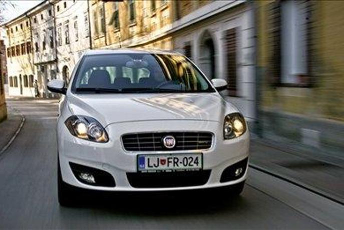 Fiat croma 2,4 multijet avt.