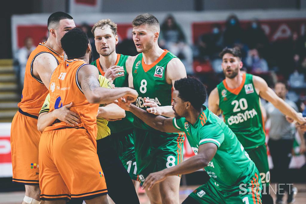 Helios Suns : Cedevita Olimpija