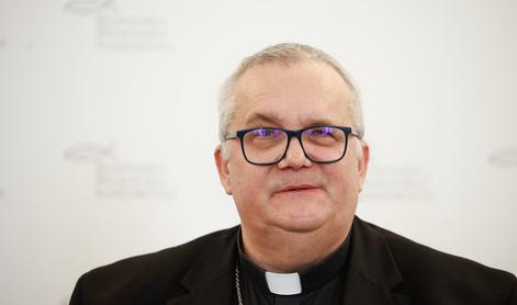 Soboški škof Štumpf vernikom postavil ultimat: Ali si za eno ali drugo ekipo