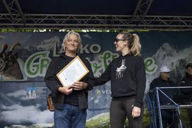 Gremo v hribe Nanos