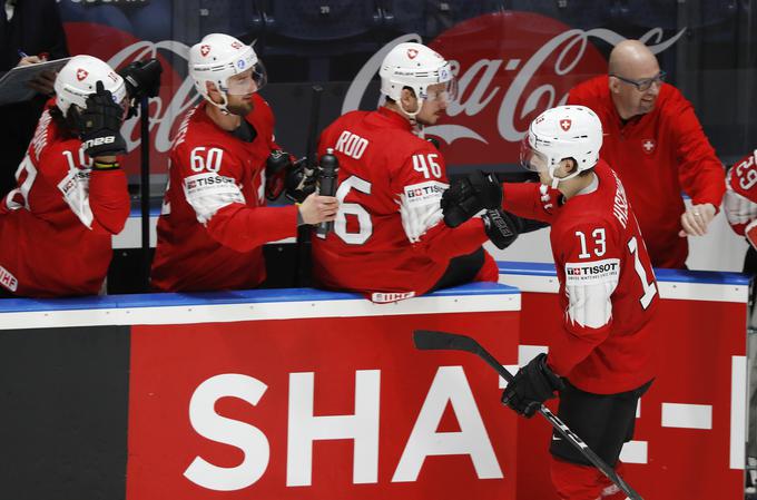 Švicarji so zmagali tudi na četrti tekmi prvenstva in ostali stoodstotni. | Foto: Reuters