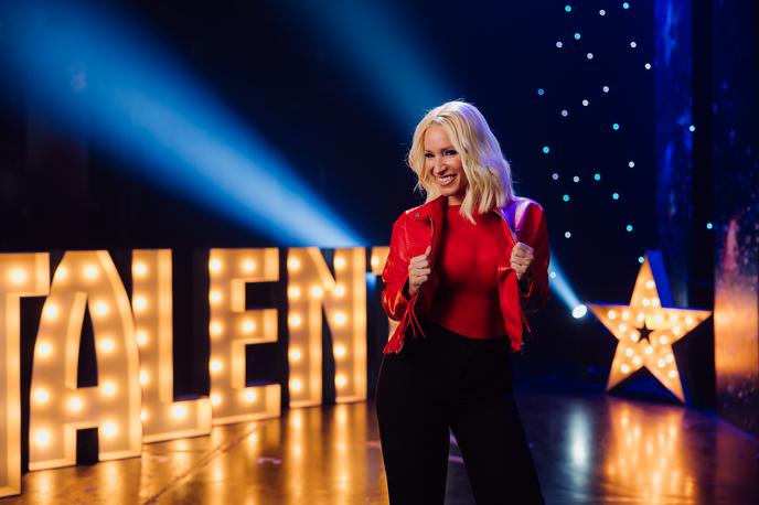 pevka Alya, SiT | Pevka Alya je nova žirantka oddaje Slovenija ima talent. Pridružila se je prvemu razkritemu žirantu Borutu Pahorju. | Foto POP TV