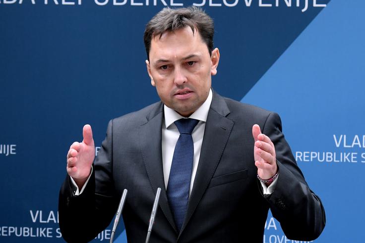Igor Mally naj bi bil eden od tistih, ki je premierju svetoval, naj se ne udeleži nedavnega plenarnega zasedanja Evropskega parlamenta v Strasbourgu. | Foto: STA ,