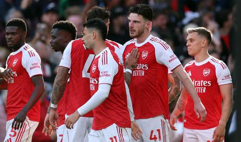 Arsenal z zmago na derbiju potrdil naslov podprvaka