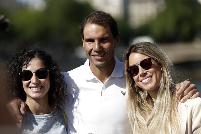 Rafael Nadal | Rafaela Nadala velikokrat na turnirjih spremljata sestra Maria Isabel Nadal (levo) in njegova žena Maria Francisca Perello (desno). | Foto Reuters