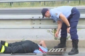 Neverjetna gasilska intervencija: brez psa jih ne bi našli #video