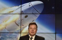 Muskov SpaceX uspešno preizkusil najmočnejšo raketo do zdaj #video