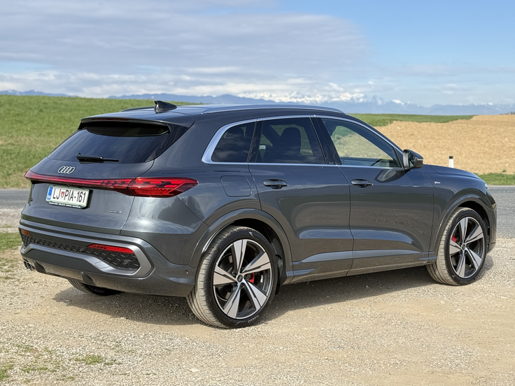 Audi Q5 | Foto: Gregor Pavšič