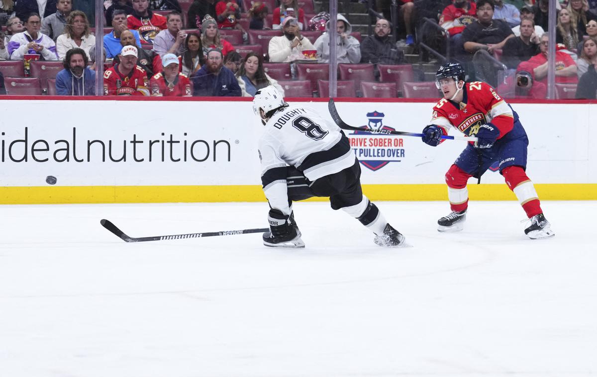 Drew Doughty | Po dolgi odsotnosti zaradi zloma gležnja se je na led vrnil kanadski branilec Drew Doughty. | Foto Guliverimage