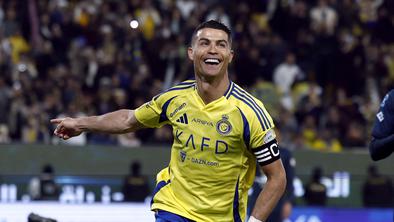 Kam gre ta svet? Cristiano Ronaldo prejel noro ponudbo, kot je še ni bilo.