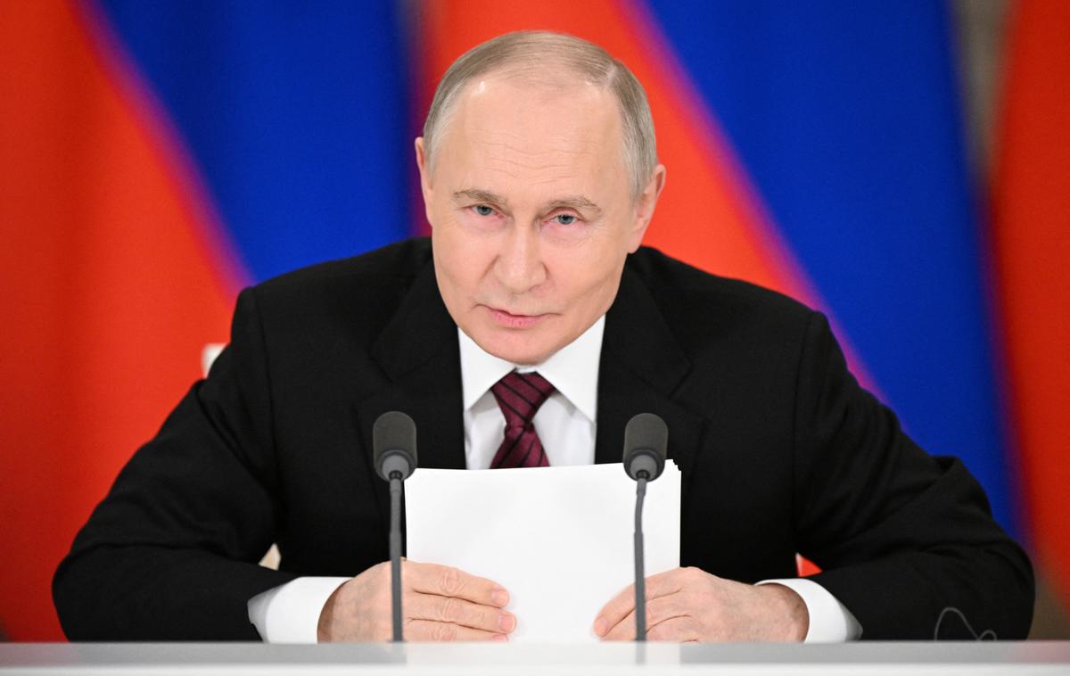 Vladimir Putin | Ruski predsednik Vladimir Putin kot začetni termin pogajanj predlaga 15. maj. | Foto Reuters