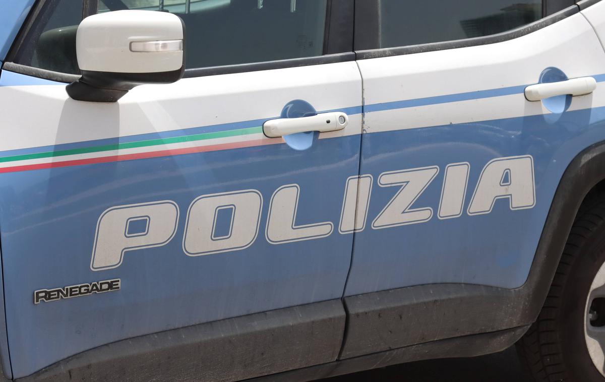 Policija Italija | V obsežni operaciji italijanske policije je sodelovalo približno 500 njenih pripadnikov. | Foto Guliverimage
