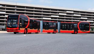 Najdaljši avtobus te vrste: 27 metrov in 500 potnikov