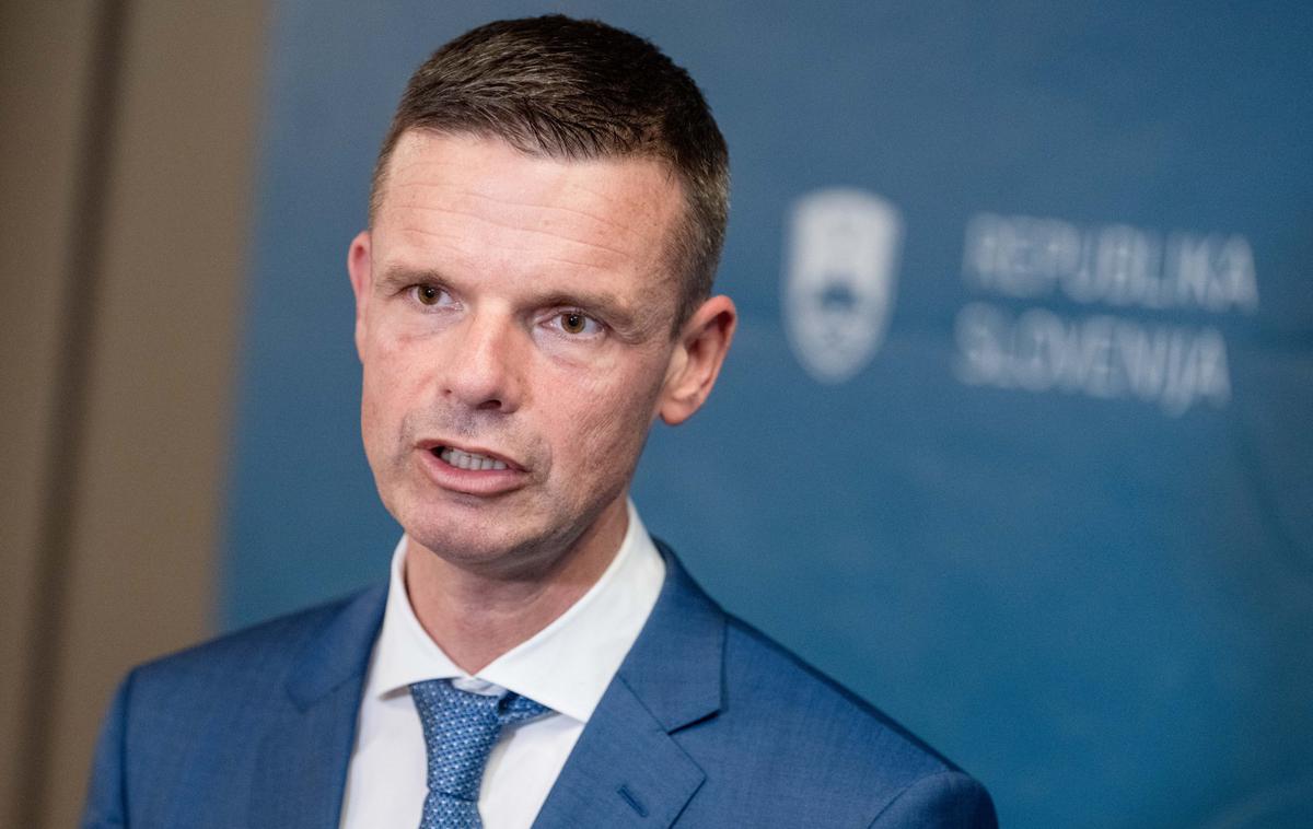 Marko Bošnjak | Maja je Marko Bošnjak opravil preizkus pred tako imenovanim Odborom 255, ki preverja primernost kandidatov za položaje v okviru Sodišča EU. Predstavniki vlad držav članic so ga nato pretekli teden za obdobje do oktobra 2027, ko bi se mandat iztekel njegovemu predhodniku Ilešiču, uradno imenovali za sodnika. | Foto STA