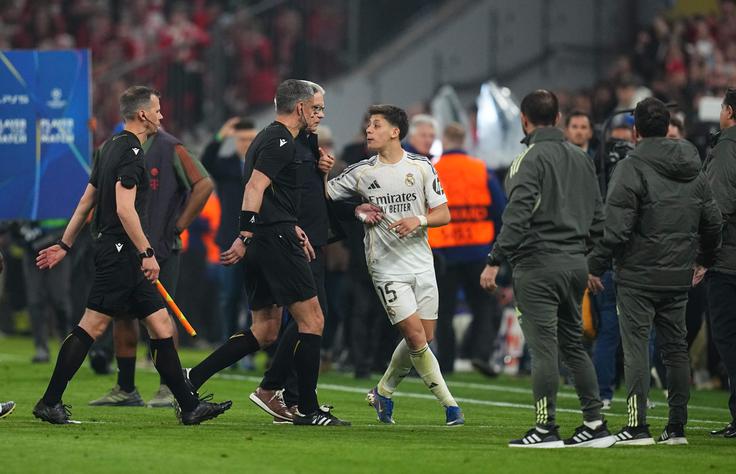 Nogometaši Reala so imeli po srečanju marsikaj pripomniti slovenskemu sodniku. | Foto: Guliverimage