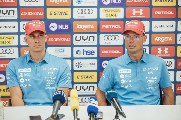 Žan Kranjec in Miha Verdnik pred potjo v Argentino | Foto: Boštjan Podlogar/STA