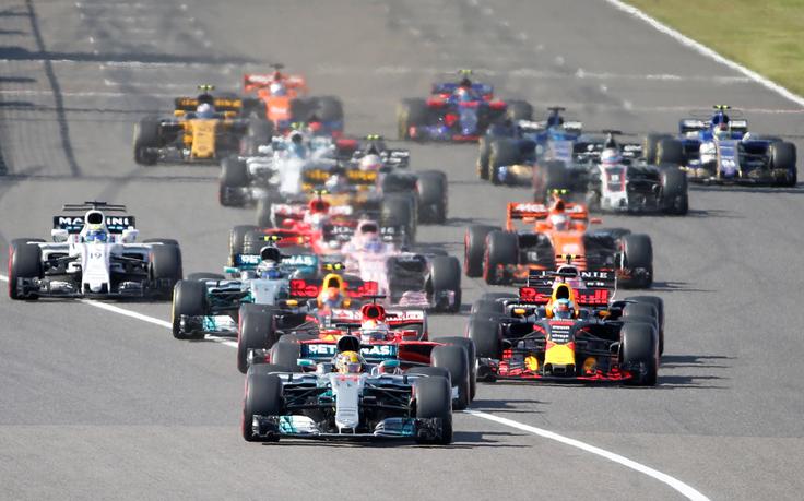 Sebastian Vettel je že na ogrevanju opazil, da ima težave. | Foto: Reuters