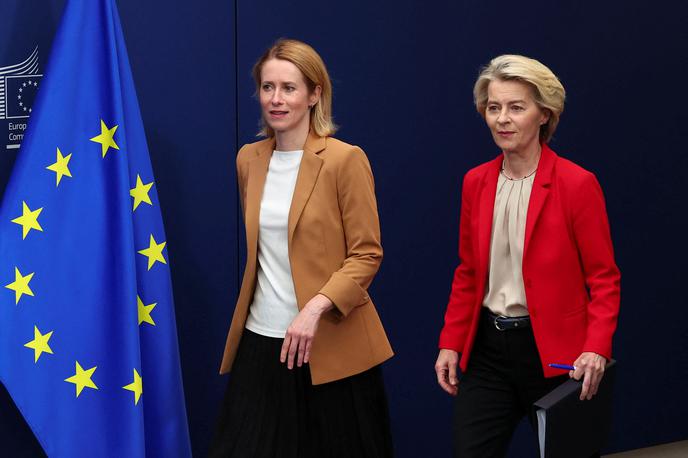 Kaja Kallas, Ursula von der Leyen | Komisija med drugim predlaga znižanje cenovne kapice za rusko surovo nafto, ki je namenjena omejevanju izvoza tega energenta iz Rusije v tretje države, s 60 na 45 ameriških dolarjev (52,5 na 39,4 evra) na sod. | Foto Reuters