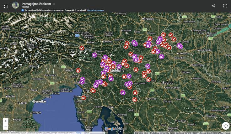 Zemljevid z vnešenimi lokacijami, kjer vsako leto potekajo akcije prenašanja dvoživk. Novo sporočene lokacije dodajajo sproti.  | Foto: pomagajamo-zabicam.si
