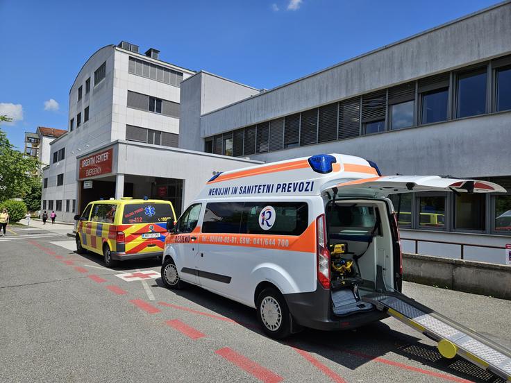 Nekateri zdravniki osebne preglede že izvajajo pogosto, tudi neodvisno od bolniškega staleža, odgovarjajo na ZZZS. Osebni pregled je po navedbah zavoda pomemben za oceno zdravstvenega stanja pacienta. | Foto: STA