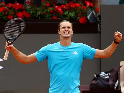 Zverev napredoval v tretji krog, konec za šestega nosilca