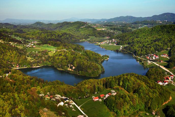 Naprodaj je to slovensko jezero, cena: 6,3 milijona evrov
