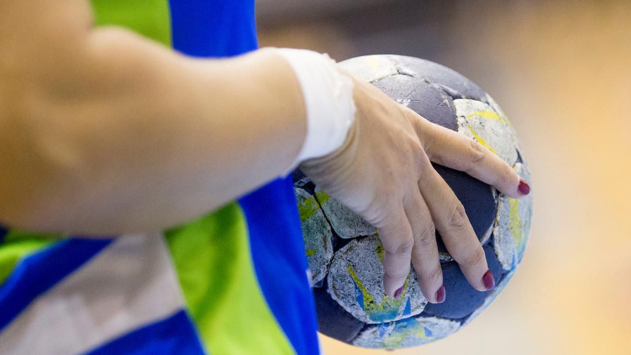 Velenjske rokometašice iz Srbije s petimi goli zaostanka