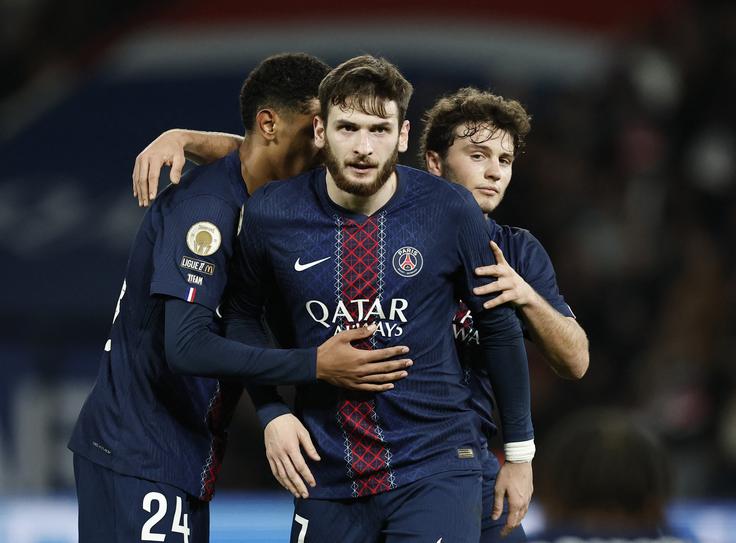 Hviča Kvarachelia je proti Rennesu dosegel dva zadetka. | Foto: Reuters