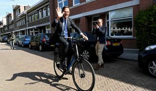 Zakaj se ta premier v službo vozi s kolesom?