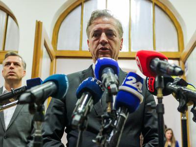 Vlada v pripravo radikalnih ukrepov