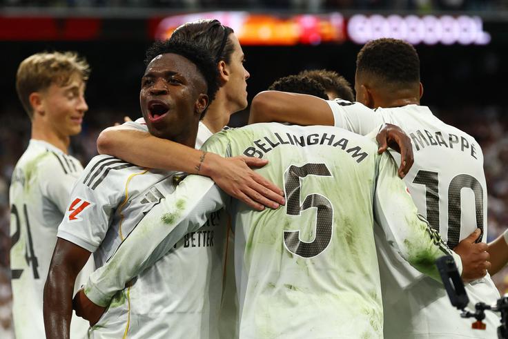 Nogometaši madridskega Reala so na el clasicu Barcelono premagali z 2:1. | Foto: Reuters