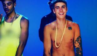 Bieber v raperjevem spotu brez majice