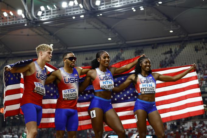 Mešana štafeta ZDA na 4 x 400 m je dosegla svetovni rekord. | Foto: Reuters