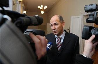 Jutarnji list: Janša insceniral prekinitev seje