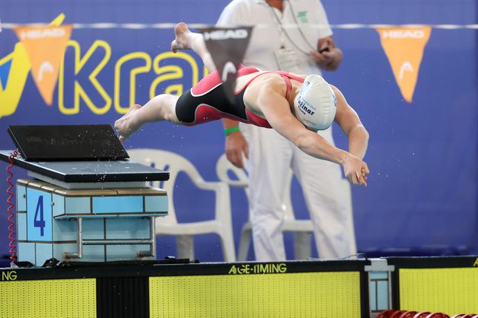 Hana Sekuti | Plavalka ravenskega Fužinarja Hana Sekuti je četrta plavalka slovenske štafete 4 x 100 m prosto na februarskem svetovnem prvenstvu v Dohi. | Foto www.alesfevzer.com