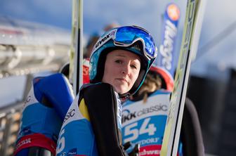 Nov udarec za skoke: najboljša avstrijska skakalka končala kariero