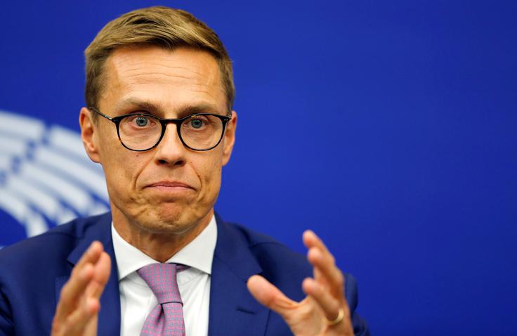 Številni Švedi, ki so živeli na Finskem, so se v 19. stoletju finizirali in tudi spremenili švedska imena in priimke v finska. Še vedno pa približno pet odstotkov prebivalcev Finske kot materni jezik govori švedščino. Med njimi je tudi zdajšnji predsednik Finske Alexander Stubb. | Foto: Reuters
