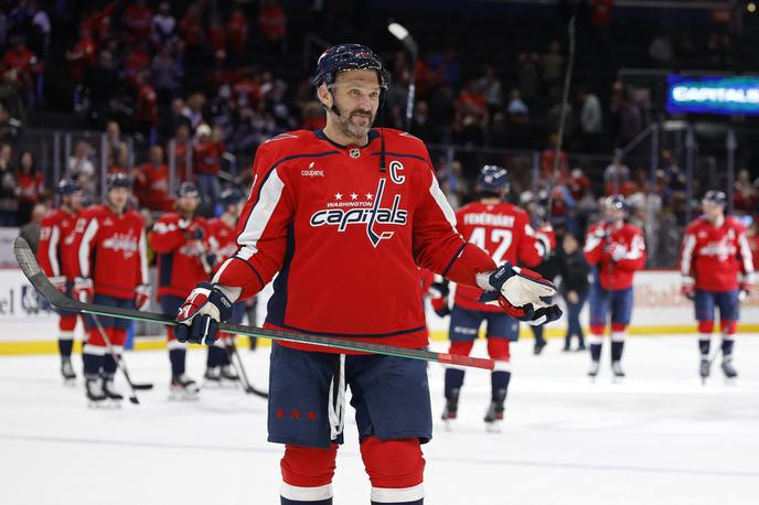 Aleksander Ovečkin | Aleksander Ovečkin tudi pri 40 letih navdušuje v ligi NHL. | Foto Reuters
