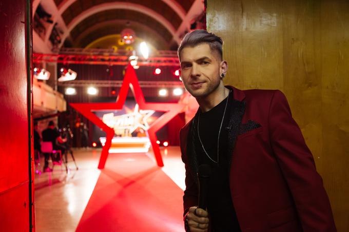 Klemen Bunderla je voditelj novega šova talentov Nova zvezda Slovenije, kjer iščejo pevske zvezde. | Foto: 