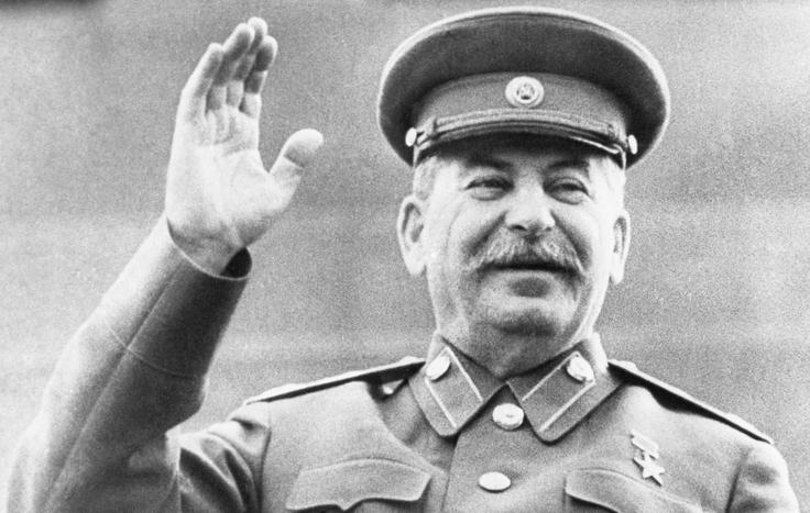 Josip Visarijonovič Džugašvili bolj znan kot Josif Stalin je verjetno najbolj slavna oseba, kdajkoli rojena na tleh Gruzije. "Še vedno se ga omenja. Ne bomo šli v podrobnosti, kakšen je bil kot voditelj, a bil je Stalin. Bil je Gruzijec iz Gorija. Tam imajo še vedno njegov muzej, pa tudi njegov vlak, namenjen zlasti turistom. Je del zgodovine, zakaj bi se tega sramovali?" | Foto: Guliverimage