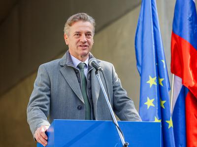 Golob: Učili so me, da v politiki tega ne smeš nikoli narediti. Rekel sem, da bom drugačen.