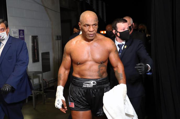 Mike Tyson | Mike Tyson je bil prisiljen za nedoločeni čas preložiti napovedano vrnitev v boksarski ring zaradi težav z zdravjem.  | Foto Reuters