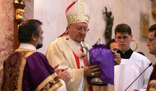 Apostolska nunciatura potrdila odločitev o umiku Urana