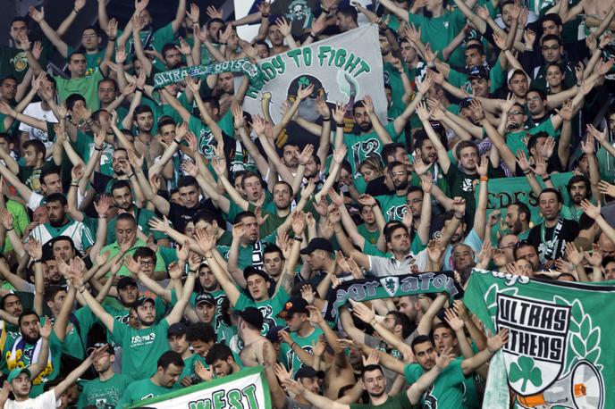 Panathinaikos - navijači | Navijači bodo morali v Grčiji še malce počakati. | Foto Reuters