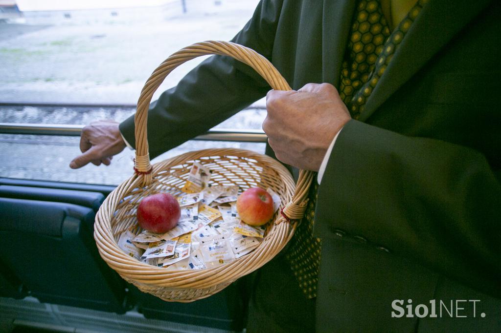 Slovenski zajtrk na vlaku, Slovenske železnice