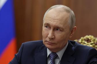 Razburjeni Putin končno priznal: Rusija je v težavah