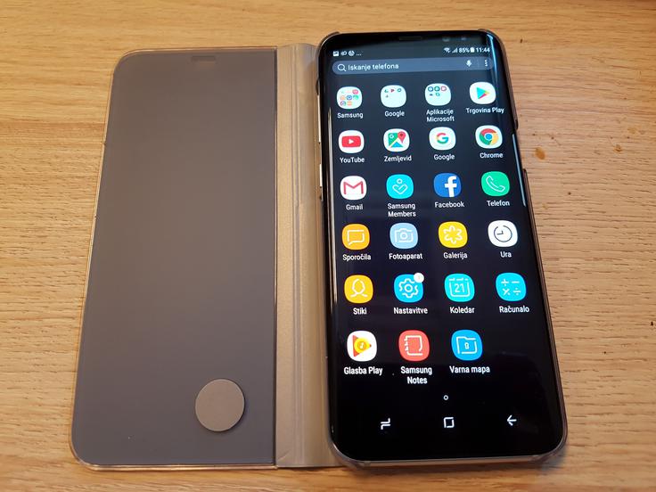 Pametna telefona Samsung Galaxy S8 in S8+ (na fotografiji) sta prehitela phablet Samsung Galaxy Note 7, a bo ta, kot vse kaže, vendarle dobil še eno priložnost. | Foto: Srdjan Cvjetović